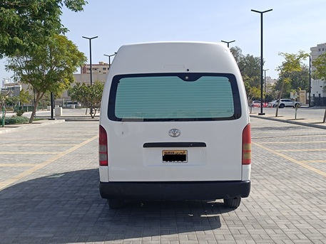 Riffa, Vehicles, Cars & Trucks , BHD 3600,  TOYOTA HIACE,  2010,  Manual,  257000 KM,  CHILLER VAN