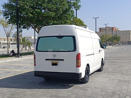 Riffa, Vehicles, Cars & Trucks , BHD 3600,  TOYOTA HIACE,  2010,  Manual,  257000 KM,  CHILLER VAN