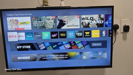 Dammam, Appliances, SAR 450,  Ikon IK-VS40 LED SMART TV Just Like New