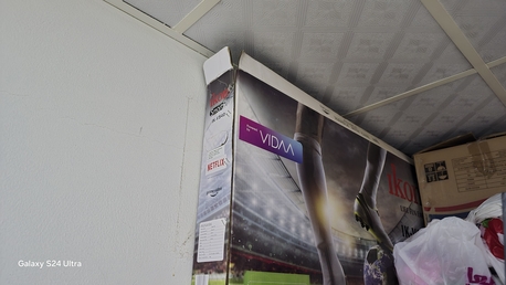 Dammam, Appliances, SAR 450,  Ikon IK-VS40 LED SMART TV Just Like New