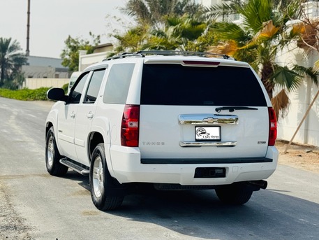 Manama, Vehicles, Cars & Trucks , BHD 1,  Chevrolet Tahoe,  2009,  240000 KM,  Clean Car - LT