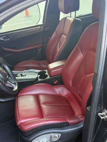 Manama, Vehicles, Cars & Trucks , BHD 1,  Porsche Macan,  2018,  136000 KM,  Full Option