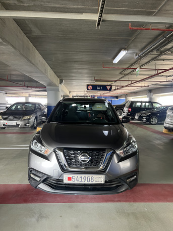 Muharraq, Vehicles, Cars & Trucks , BHD 3700,  Nissan Kicks,  2017,  Automatic,  165000 KM,  Grey   (Single Owner)