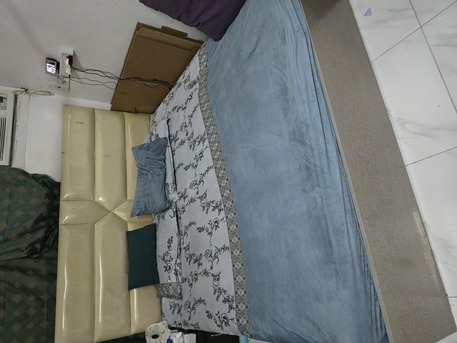 Al Malaz, Furniture, SAR 800,  King Bed 2x2 Hydrolic Sofa 6 Seters 2pcs Dressers Almeri