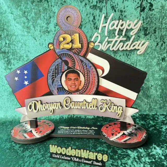 Auckland, Collectibles, NZD 10,  Birthday Key Stand &ndash; Elegant Display Solution