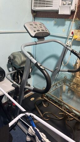 Jubail, Appliances, SAR 500,  BENCH WITH 50 KG & TREAD MIL