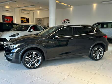 East Riffa, Vehicles, Cars & Trucks , BHD 4800,  Infiniti QX30,  2018,  Automatic,  80000 KM,   AWD MODEL  FOR SALE