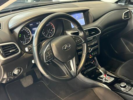 East Riffa, Vehicles, Cars & Trucks , BHD 4800,  Infiniti QX30,  2018,  Automatic,  80000 KM,   AWD MODEL  FOR SALE