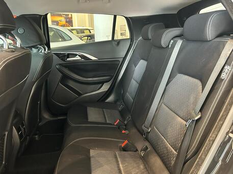 East Riffa, Vehicles, Cars & Trucks , BHD 4800,  Infiniti QX30,  2018,  Automatic,  80000 KM,   AWD MODEL  FOR SALE