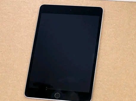 Isa Town, Mobile Phones, BHD 29,  IPad Mini 4 128GB Wifi Excellent Condition