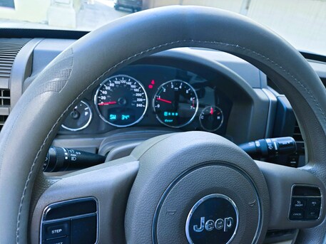 Hoora, Vehicles, Cars & Trucks , BHD 2150,  Jeep Grand Cherokee Limited,  2012,  Automatic,  146000 KM,  Jeep Cherokee Liberty  Run Only 146,000 Km Excellent Condition