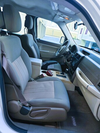 Hoora, Vehicles, Cars & Trucks , BHD 2150,  Jeep Grand Cherokee Limited,  2012,  Automatic,  146000 KM,  Jeep Cherokee Liberty  Run Only 146,000 Km Excellent Condition