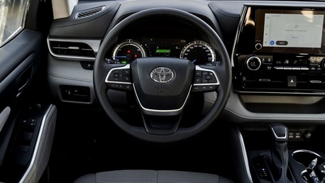 Amman, Vehicles, Cars & Trucks , JOD 22500,  Toyota Highlander Hybrid,  2023,  Automatic,  70000 KM,  Duty Free Toyota Highlander LE