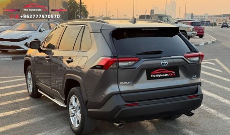 Amman, Vehicles, Cars & Trucks , JOD 17500,  Toyota RAV4 Hybrid,  2021,  Automatic,  60000 KM,  Duty Free Toyota RAV4 XLE Hybrid