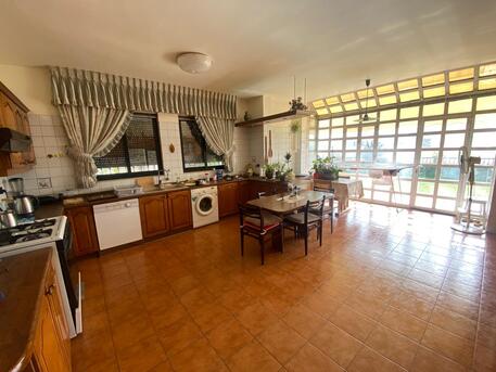 Abdoun, Villas, JOD 40000,  Furnished,  400 Sq. Meter,  Semi Villa For Rent \\ Abdoun