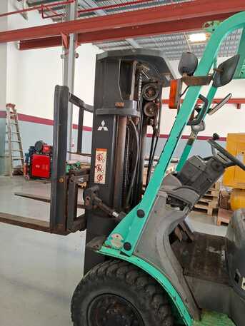 Riyadh, Heavy Equipment, SAR 30000,  Forklift Mitsubishi