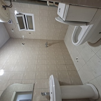 Salmaniya, Apartments/Houses, BHD 200/month,  1 BR,  Fully Furnished 1 BHK With Ewa In Salmaniya,Lift,Neat & Clean Flat @ 35547951