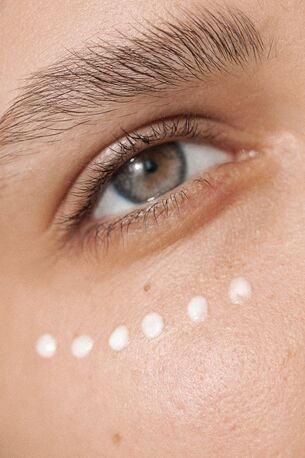 Mumbai, Health & Beauty Items, INR 1000,  Fine Lines And The Role Of Hydration