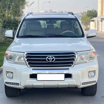 Riffa, Vehicles, Cars & Trucks , BHD 11400,  TOYOTA LAND CRUISER GXR V8 2014 WHITE,  2014,  Automatic,  300000 KM,