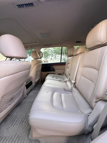 Riffa, Vehicles, Cars & Trucks , BHD 11400,  TOYOTA LAND CRUISER GXR V8 2014 WHITE,  2014,  Automatic,  300000 KM,