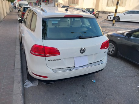 Manama, Vehicles, Cars & Trucks , BHD 2800,  Volkswagen Touareg 2014 For Sale,  2014,  Automatic,  111 KM,