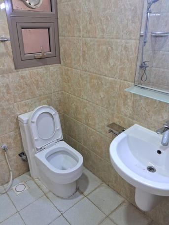 Riffa, Apartments/Houses, BHD 280/year,  3 BR,  3bhk Semi-furnished Riffa شقه ٣ غرف نص مفروش الرفاع
