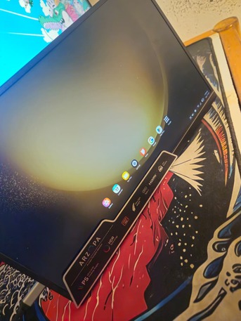 Jeddah, Electronics, SAR 250,  14" Portable Monitor With Box And All Accessories Included