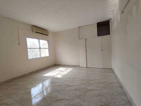 Adliya, Villas, BHD 450,  Adliya:- 4Bhk Duplex Villa On Rent.Bd 450/- Without Ewa.