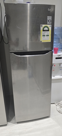 Riyadh, Appliances, SAR 900,  LG Smart Inverter Fridge 8.3 Cu.ft Freezer On Top