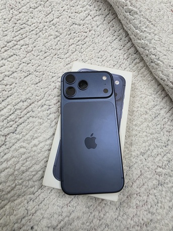 Khobar, Mobile Phones, SAR 4950,  IPhone 17 Pro Max 256gb Sale Swap 100 Battery Life 3 Cycle Count Only Serious Buyer Contac