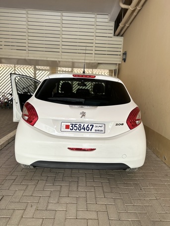 Zinj, Vehicles, Cars & Trucks , BHD 2000,  Peugeot 208,  2013,  Automatic,  200000 KM,   Full Specs Special Order