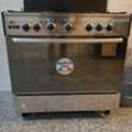 SAR 550,  5 BURNER COOKING RANGE WITH OVEN AND GRILL FOR SALE