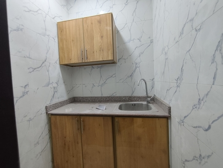 Juffair, Apartments/Houses, BHD 140/year,  1 BR,  Juffair:- Groundfloor Studio Flat On Rent With Unlimited Ewa.