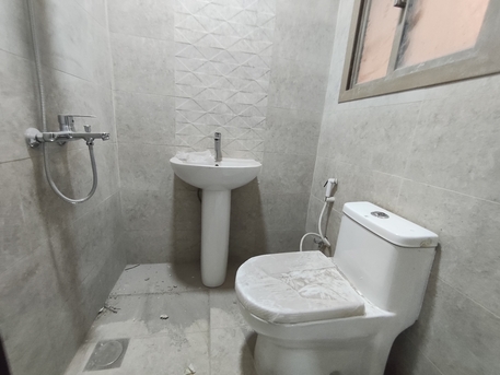 Juffair, Apartments/Houses, BHD 140/year,  1 BR,  Juffair:- Groundfloor Studio Flat On Rent With Unlimited Ewa.