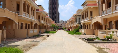 Noida, Apartments/Houses, Studio,  What Are The Variants Of Apartments That Amrapali Leisure Valley Offers?