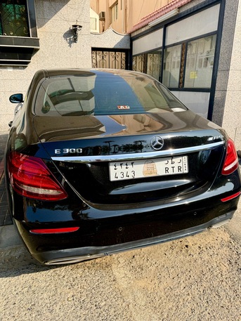 Jeddah, Vehicles, Cars & Trucks , SAR 175000, Mercedes-Benz E-Class Sedan, 2021, Automatic, 63000 KM, Family Driven Car Sedan E300 AMG The Car Is Full Option With Leather Seats And 3 Trim Leve