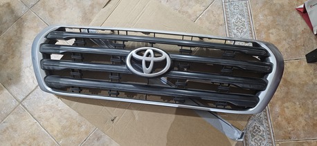 Khobar, Auto Parts, SAR 200,  HEAD LIGHTS & GRILL ,headlights / , LAND CRUISER 2009 , كشافات وشبك امامي، لاند كروزر 2009