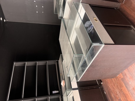 Manama, Wholesale Products, Selling Counters And Shelves For 10 Bd Each