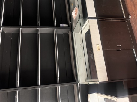 Manama, Wholesale Products, Selling Counters And Shelves For 10 Bd Each