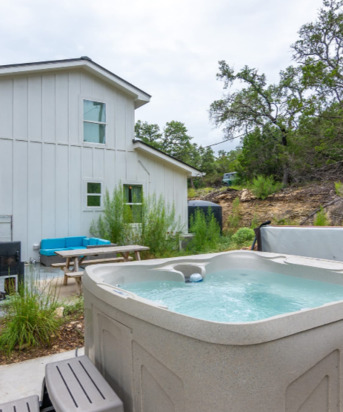 New York, Holiday/Vacation Rentals, 6 BR,  Book Your Stay In Texas Hill Country At Bird Haus Farms