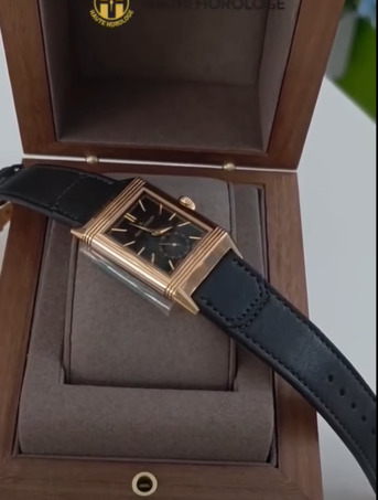 Dubai, Collectibles, AED 125000,  Timeless Elegance &mdash; Pre-Owned Jaeger‑LeCoultre Reverso