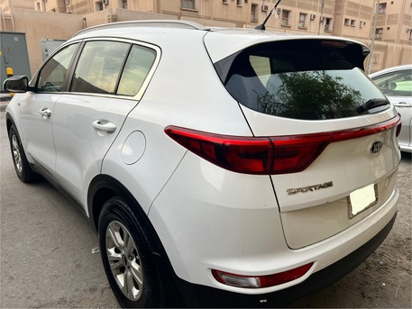 Jubail, Vehicles, Cars & Trucks , SAR 46000,  Kia Sportage 2017 AWD 4x4,  2017,  Automatic,  216 KM,  🚗 Kia Sportage  &ndash; 2.4L &ndash; 4x4 &ndash; White 216k Km | Well Maintained | Ready To Drive
