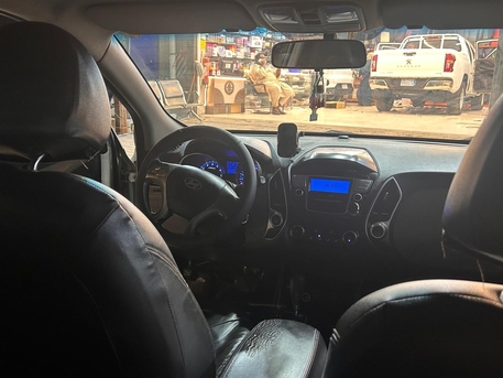 Jubail, Vehicles, Cars & Trucks , SAR 37000,  Hyundai Tucson,  2013,  Automatic,  268000 KM,   SUV  Model Silver Colour