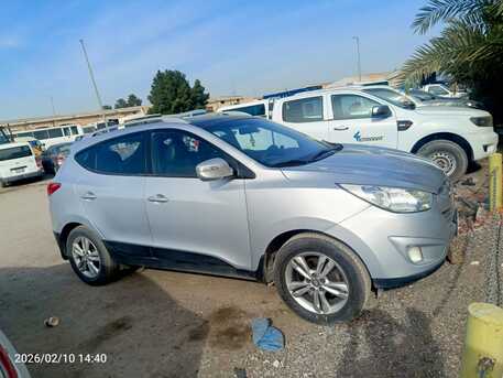 Jubail, Vehicles, Cars & Trucks , SAR 31000,  Hyundai Tucson,  2013,  Automatic,  268000 KM,   SUV &ndash;  Model (Silver) For Sale