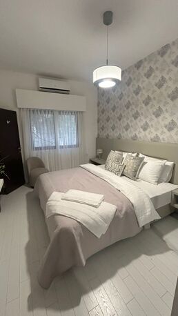 Amman, Apartments/Houses, JOD 18000/year,  Furnished,  1 BR,  Fullly Furnished One Bedroom Apart Access Into Rooftop In Jabal Webdeh 00962777688956