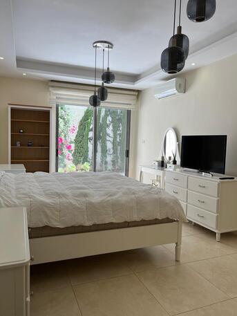 Abdoun, Apartments/Houses, JOD 19000/year,  Furnished,  3 BR,  Ground Fully Furinshed 3B Apart With Big Garden In Abdoun 00962777688956