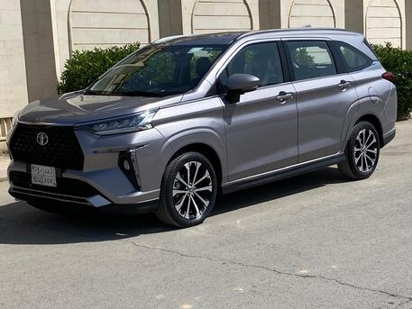 Riyadh, Vehicles, Cars & Trucks , SAR 59500,  TOYOTA VELOZ,  2025,  Automatic,  5000 KM,  MID OPTIONS 7 SEATER PUSH START SMART ENTERY