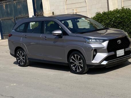 Riyadh, Vehicles, Cars & Trucks , SAR 59500,  TOYOTA VELOZ,  2025,  Automatic,  5000 KM,  MID OPTIONS 7 SEATER PUSH START SMART ENTERY