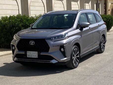Riyadh, Vehicles, Cars & Trucks , SAR 59500,  TOYOTA VELOZ --,  2025,  Automatic,  5000 KM,  MID OPTIONS 7 SEATER PUSH START SMART ENTERY/....