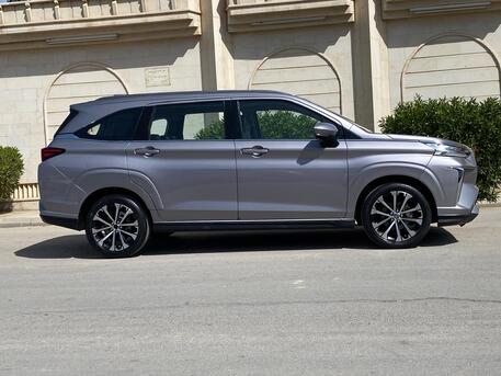 Riyadh, Vehicles, Cars & Trucks , SAR 59500,  TOYOTA VELOZ --,  2025,  Automatic,  5000 KM,  MID OPTIONS 7 SEATER PUSH START SMART ENTERY/....
